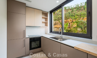 Villa de diseño de alta gama con vistas al mar en venta en la Milla de Oro de Marbella 788120 