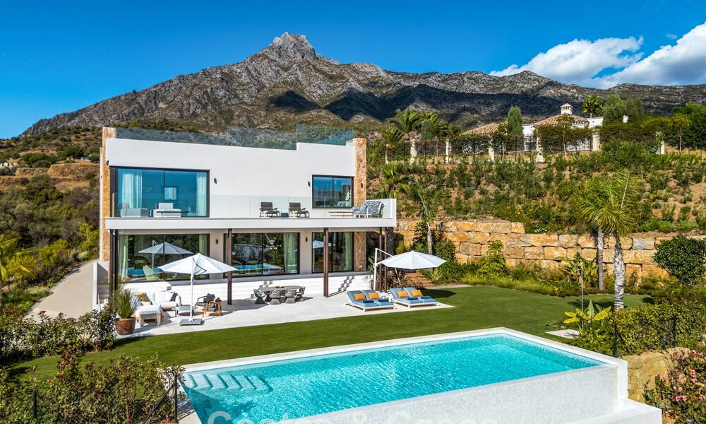 Villa de diseño de alta gama con vistas al mar en venta en la Milla de Oro de Marbella 788121