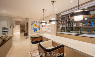 Villa de diseño de alta gama con vistas al mar en venta en la Milla de Oro de Marbella 788129 