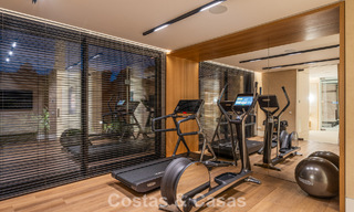 Villa de diseño de alta gama con vistas al mar en venta en la Milla de Oro de Marbella 788130 