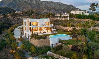 Villa de diseño de alta gama con vistas al mar en venta en la Milla de Oro de Marbella 788135 