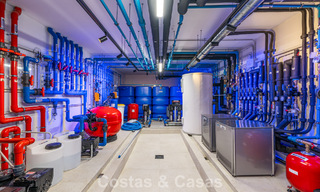 Villa de lujo modernista con vistas al mar en venta en la Milla de Oro de Marbella 788160 