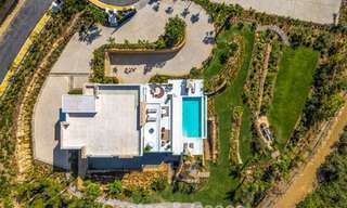 Villa de lujo modernista con vistas al mar en venta en la Milla de Oro de Marbella 788178 