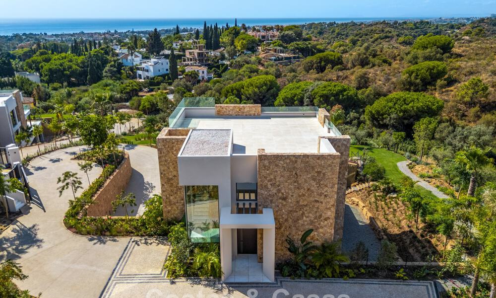 Villa de lujo modernista con vistas al mar en venta en la Milla de Oro de Marbella 788179
