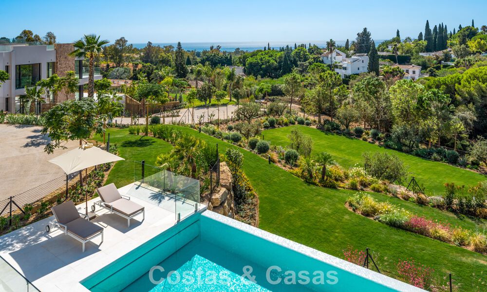Villa de lujo modernista con vistas al mar en venta en la Milla de Oro de Marbella 788181