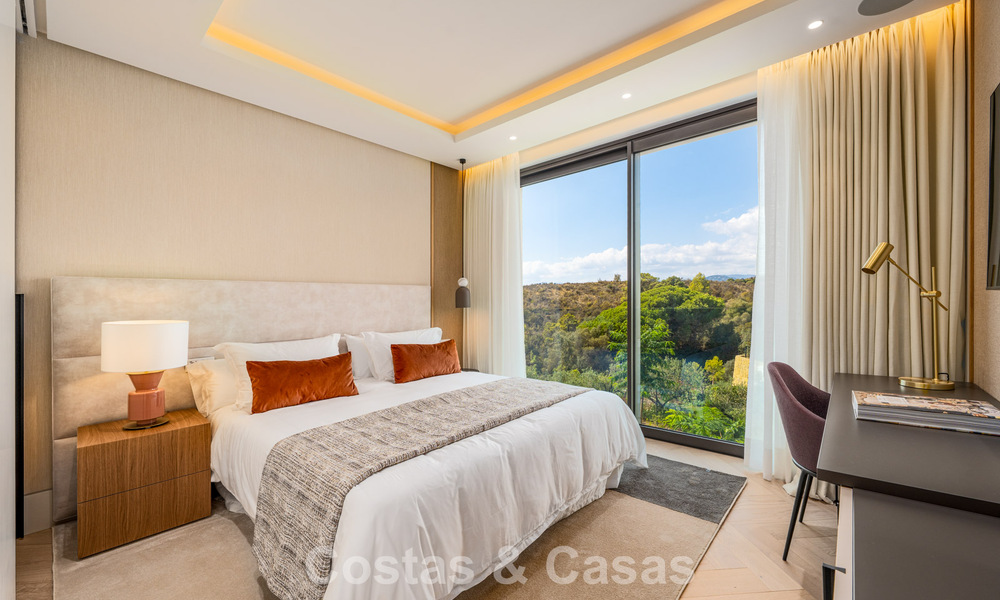 Villa de lujo modernista con vistas al mar en venta en la Milla de Oro de Marbella 788187