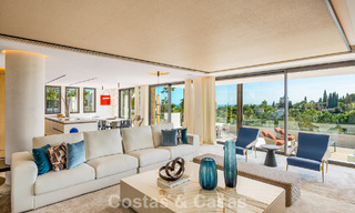 Villa de lujo modernista con vistas al mar en venta en la Milla de Oro de Marbella 788190 
