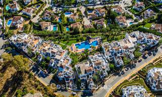 Apartamentos en venta en un complejo residencial cerrado en Nueva Andalucía, Marbella 788735 