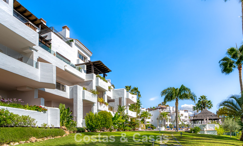 Apartamentos en venta en un complejo residencial cerrado en Nueva Andalucía, Marbella 788747