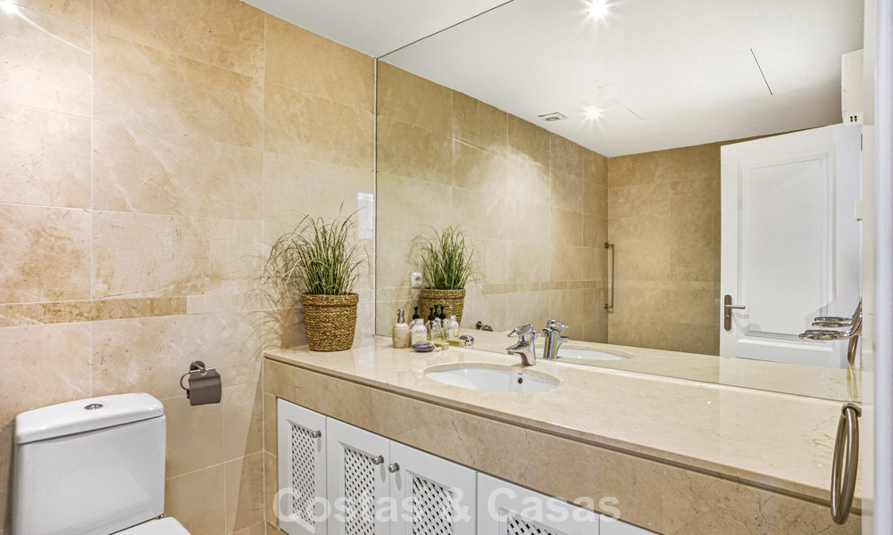 Apartamentos en venta en un complejo residencial cerrado en Nueva Andalucía, Marbella 788749