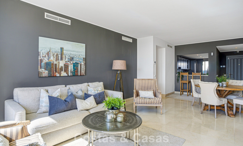 Apartamentos en venta en un complejo residencial cerrado en Nueva Andalucía, Marbella 788755