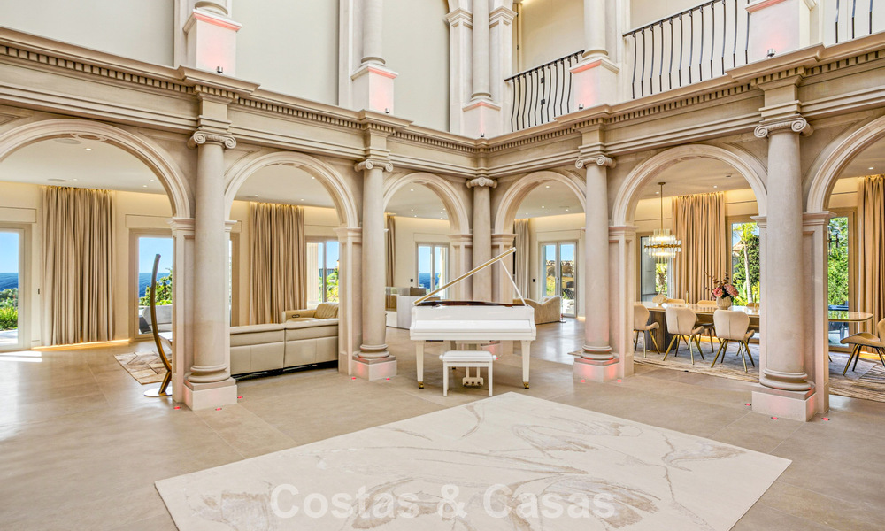 Magnífico palacio neoclásico en venta en la prestigiosa urbanización cerrada de Sierra Blanca, Marbella 788217