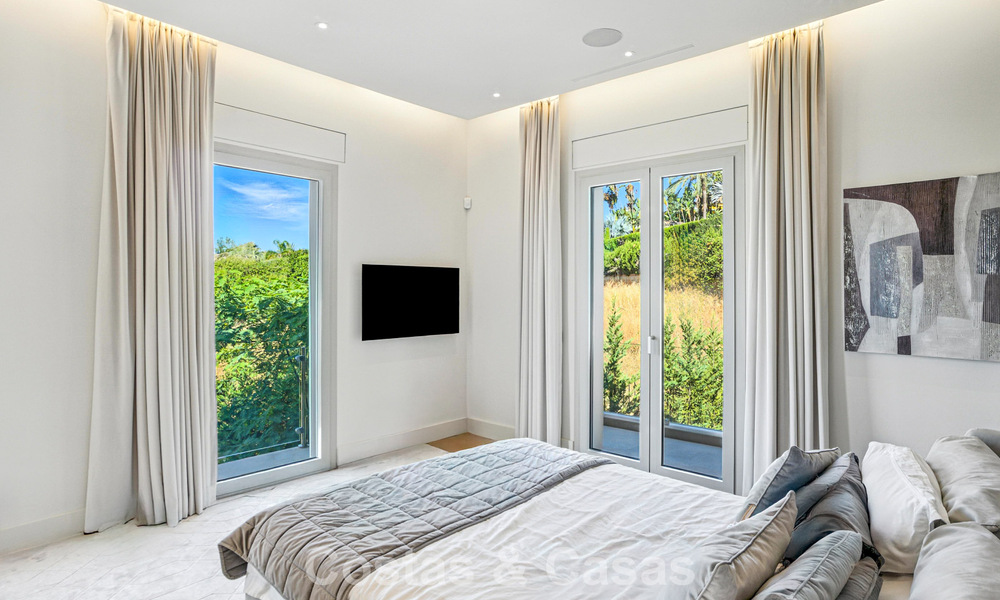 Magnífico palacio neoclásico en venta en la prestigiosa urbanización cerrada de Sierra Blanca, Marbella 788222