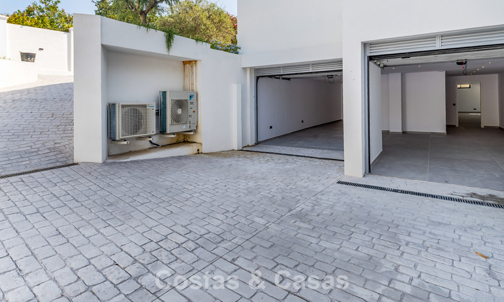 Impresionante villa de lujo con arquitectura andaluza atemporal en venta en la Nueva Milla de Oro, entre Marbella y Estepona 788324
