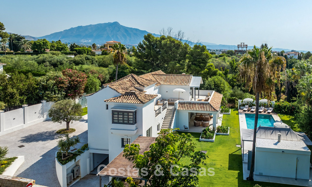 Impresionante villa de lujo con arquitectura andaluza atemporal en venta en la Nueva Milla de Oro, entre Marbella y Estepona 788325