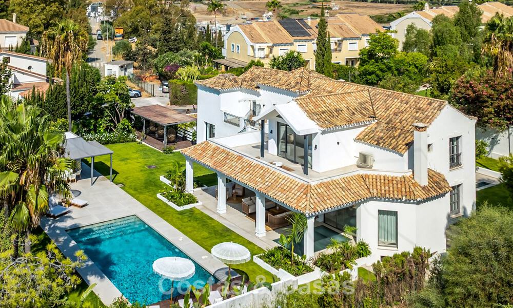 Impresionante villa de lujo con arquitectura andaluza atemporal en venta en la Nueva Milla de Oro, entre Marbella y Estepona 788326