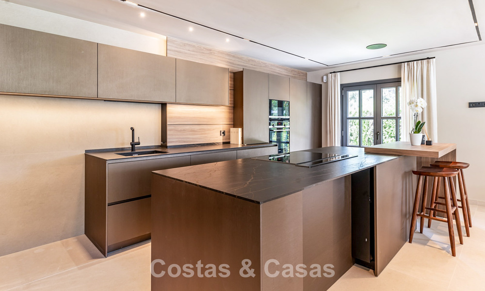 Impresionante villa de lujo con arquitectura andaluza atemporal en venta en la Nueva Milla de Oro, entre Marbella y Estepona 788328