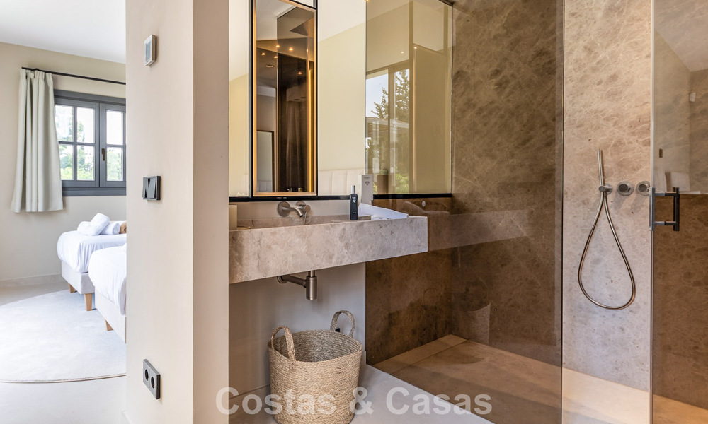 Impresionante villa de lujo con arquitectura andaluza atemporal en venta en la Nueva Milla de Oro, entre Marbella y Estepona 788340