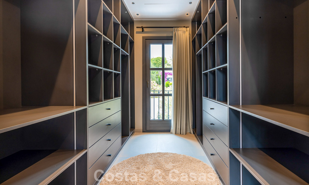 Impresionante villa de lujo con arquitectura andaluza atemporal en venta en la Nueva Milla de Oro, entre Marbella y Estepona 788352