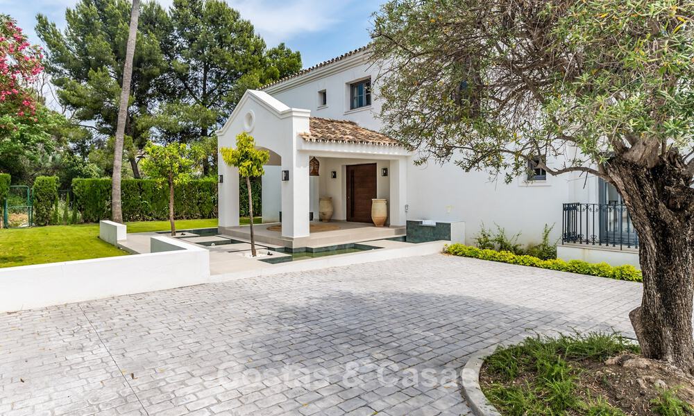 Impresionante villa de lujo con arquitectura andaluza atemporal en venta en la Nueva Milla de Oro, entre Marbella y Estepona 788357