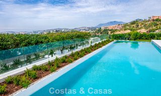 Villa de lujo de alta gama con vistas panorámicas al mar en venta dentro de un prestigioso resort, Benahavís - Marbella 788392 