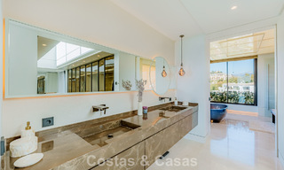 Villa de lujo de alta gama con vistas panorámicas al mar en venta dentro de un prestigioso resort, Benahavís - Marbella 788398 