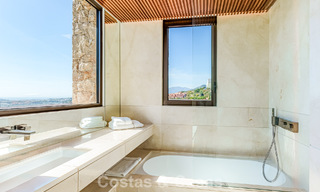 Villa de lujo de alta gama con vistas panorámicas al mar en venta dentro de un prestigioso resort, Benahavís - Marbella 788404 