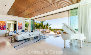 Villa de lujo de alta gama con vistas panorámicas al mar en venta dentro de un prestigioso resort, Benahavís - Marbella 788405 