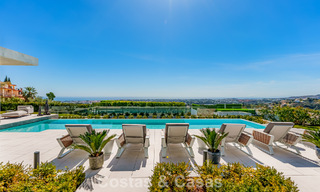 Villa de lujo de alta gama con vistas panorámicas al mar en venta dentro de un prestigioso resort, Benahavís - Marbella 788410 