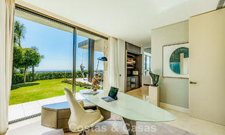 Villa de lujo de alta gama con vistas panorámicas al mar en venta dentro de un prestigioso resort, Benahavís - Marbella 788413 
