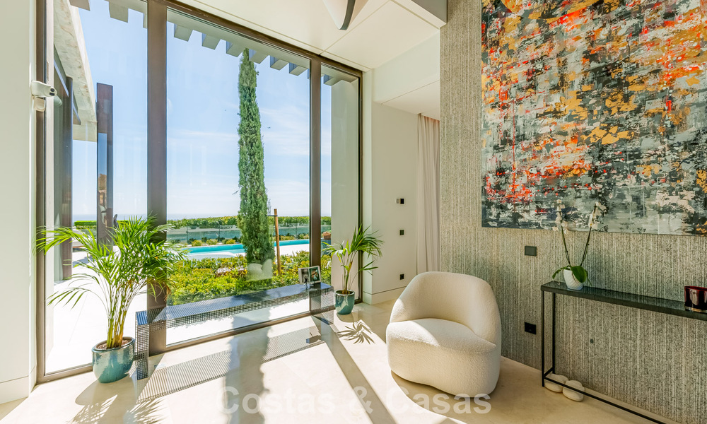 Villa de lujo de alta gama con vistas panorámicas al mar en venta dentro de un prestigioso resort, Benahavís - Marbella 788417