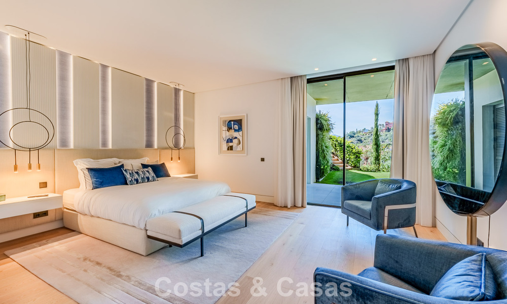 Villa de lujo de alta gama con vistas panorámicas al mar en venta dentro de un prestigioso resort, Benahavís - Marbella 788421