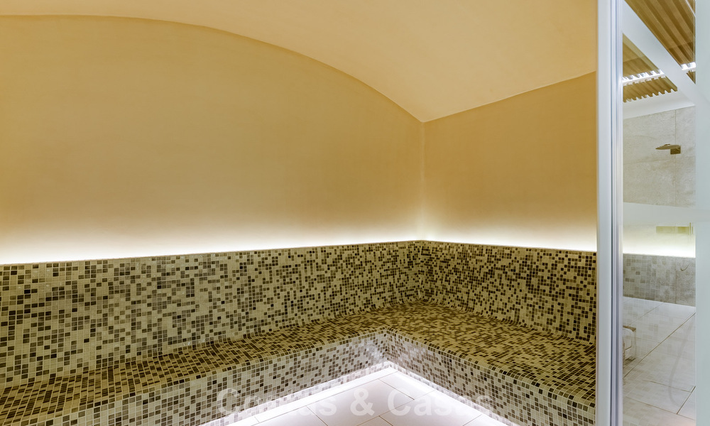 Villa de lujo de alta gama con vistas panorámicas al mar en venta dentro de un prestigioso resort, Benahavís - Marbella 788427