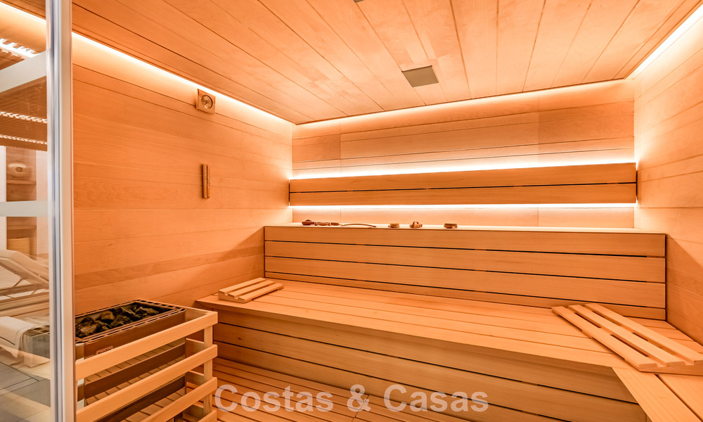 Villa de lujo de alta gama con vistas panorámicas al mar en venta dentro de un prestigioso resort, Benahavís - Marbella 788428