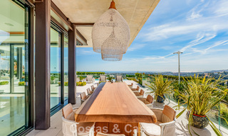 Villa de lujo de alta gama con vistas panorámicas al mar en venta dentro de un prestigioso resort, Benahavís - Marbella 788433 