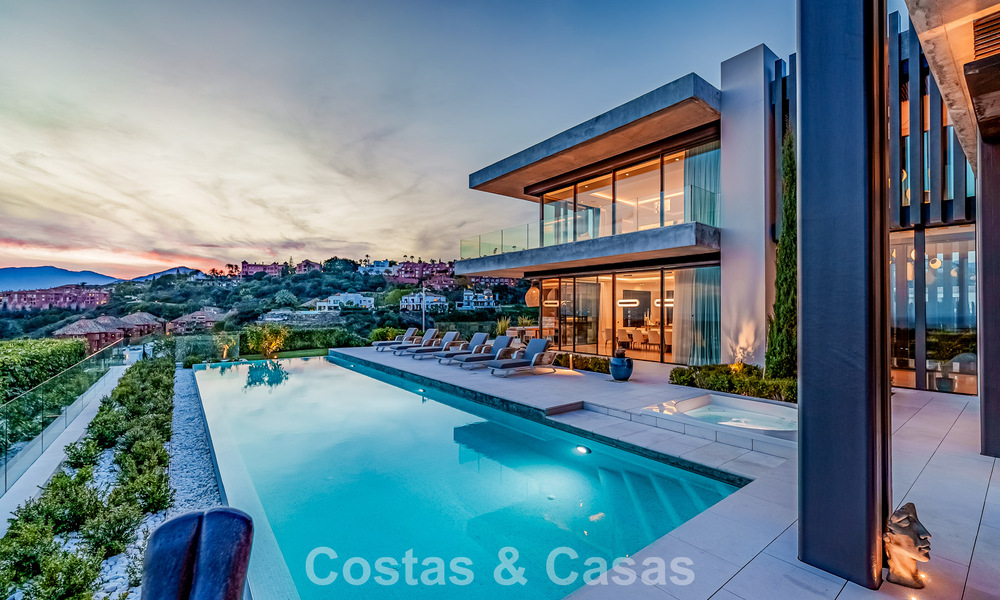 Villa de lujo de alta gama con vistas panorámicas al mar en venta dentro de un prestigioso resort, Benahavís - Marbella 788434