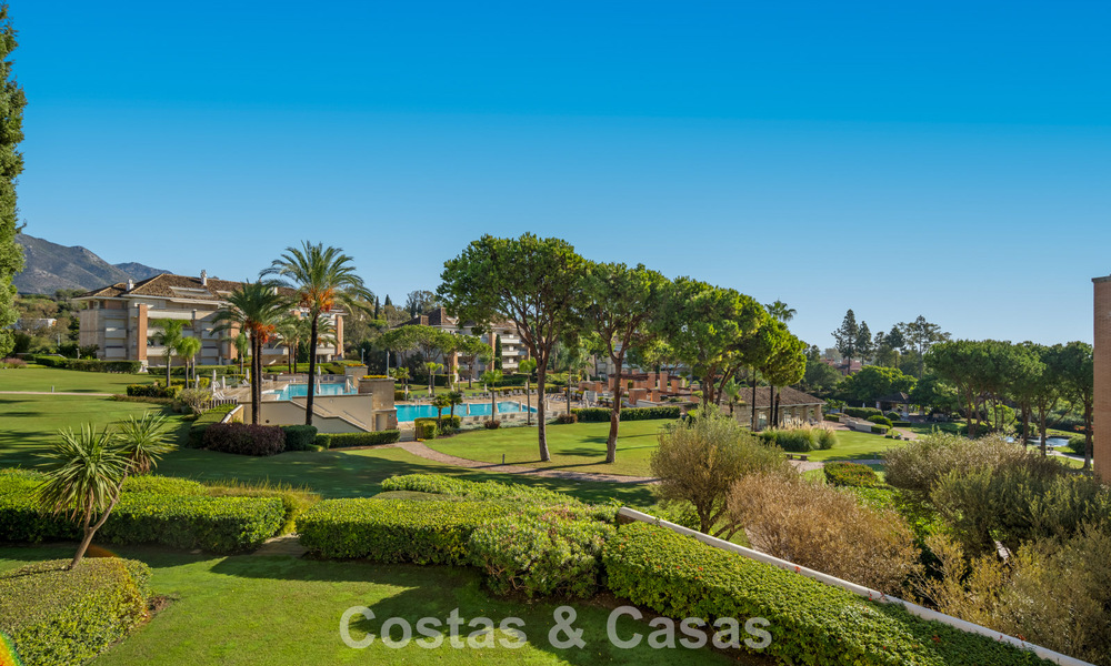 Apartamento doble, dúplex listo para entrar a vivir en la Milla de Oro de Marbella 788512