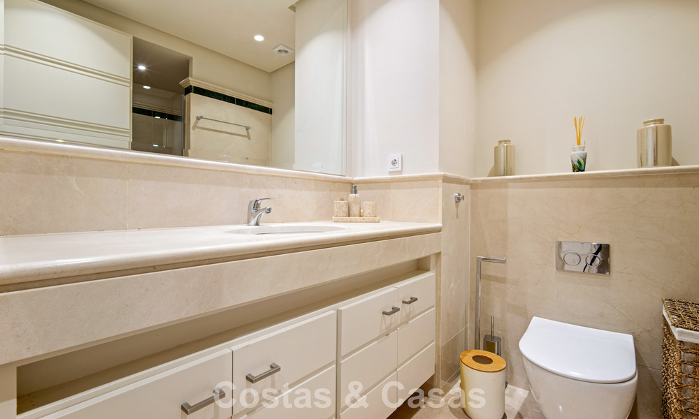 Apartamento doble, dúplex listo para entrar a vivir en la Milla de Oro de Marbella 788530