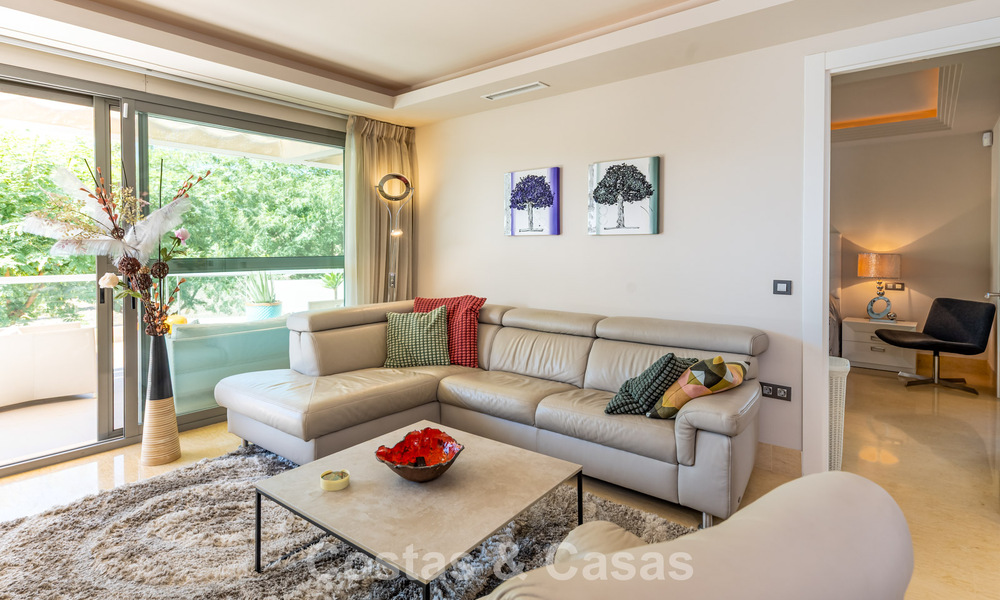 Apartamento contemporáneo con amplia terraza esquinera en venta en Marbella - Benahavís 788718