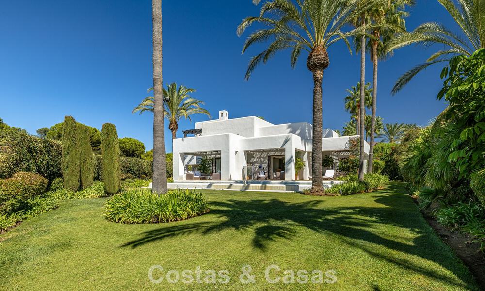 Villa modernista, lista para entrar a vivir, en venta, rodeada de campos de golf de primera categoría en la Costa del Sol 788276
