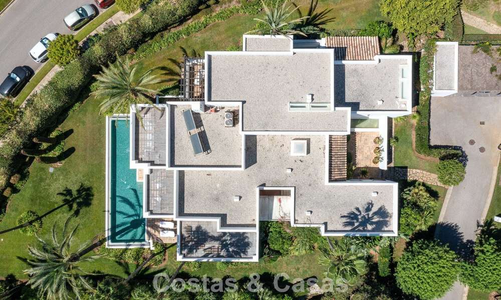 Villa modernista, lista para entrar a vivir, en venta, rodeada de campos de golf de primera categoría en la Costa del Sol 788293