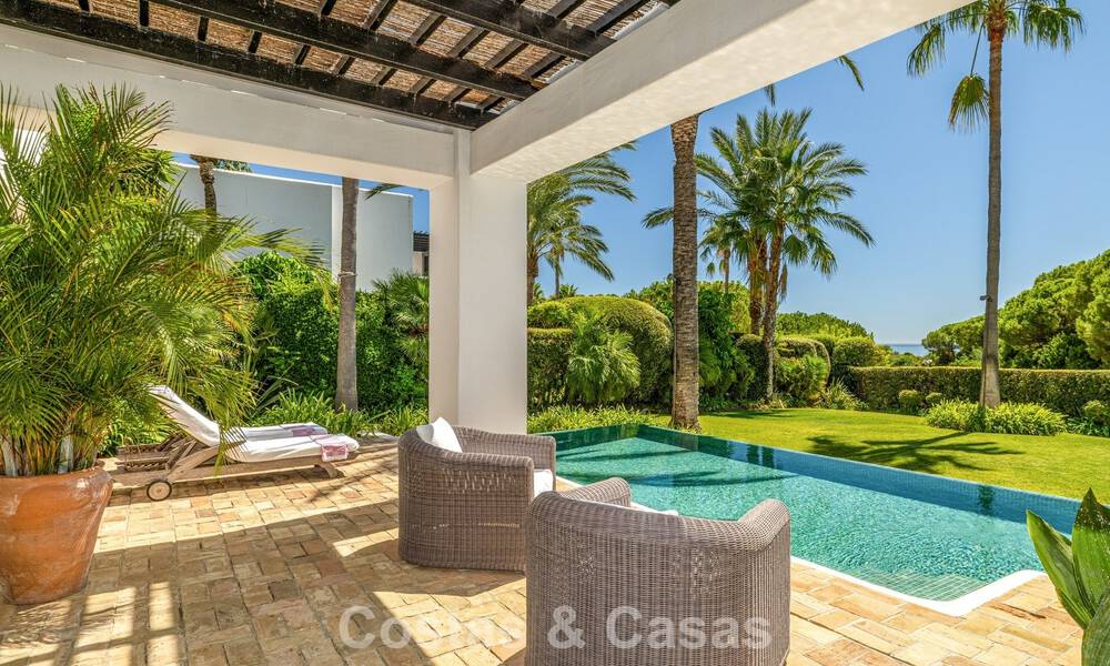 Villa modernista, lista para entrar a vivir, en venta, rodeada de campos de golf de primera categoría en la Costa del Sol 788296