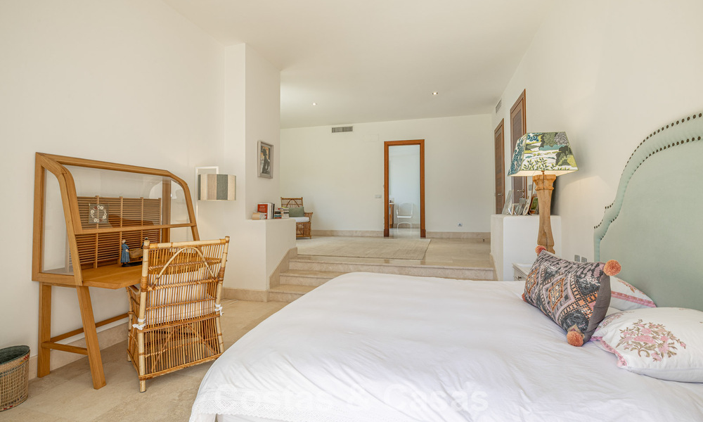 Villa modernista, lista para entrar a vivir, en venta, rodeada de campos de golf de primera categoría en la Costa del Sol 788303