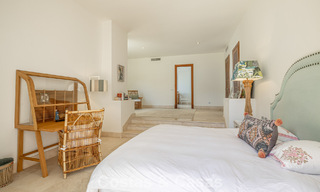 Villa modernista, lista para entrar a vivir, en venta, rodeada de campos de golf de primera categoría en la Costa del Sol 788303 