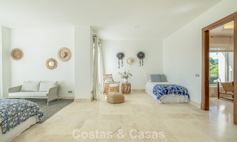 Villa modernista, lista para entrar a vivir, en venta, rodeada de campos de golf de primera categoría en la Costa del Sol 788312