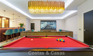 Villa exclusiva con vistas al mar en venta en una urbanización privada en La Quinta, Marbella - Benahavís 788549 