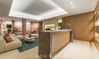 Casa con vistas panorámicas al mar en venta en un prestigioso complejo residencial cerrado en Nueva Andalucía, Marbella 788596 