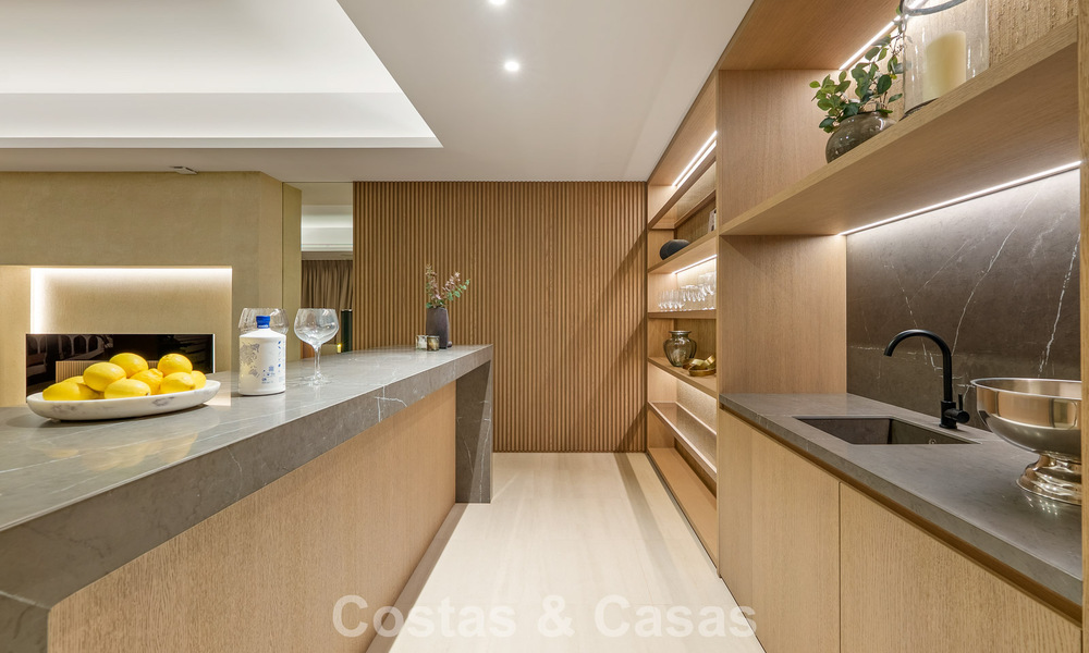 Casa con vistas panorámicas al mar en venta en un prestigioso complejo residencial cerrado en Nueva Andalucía, Marbella 788599