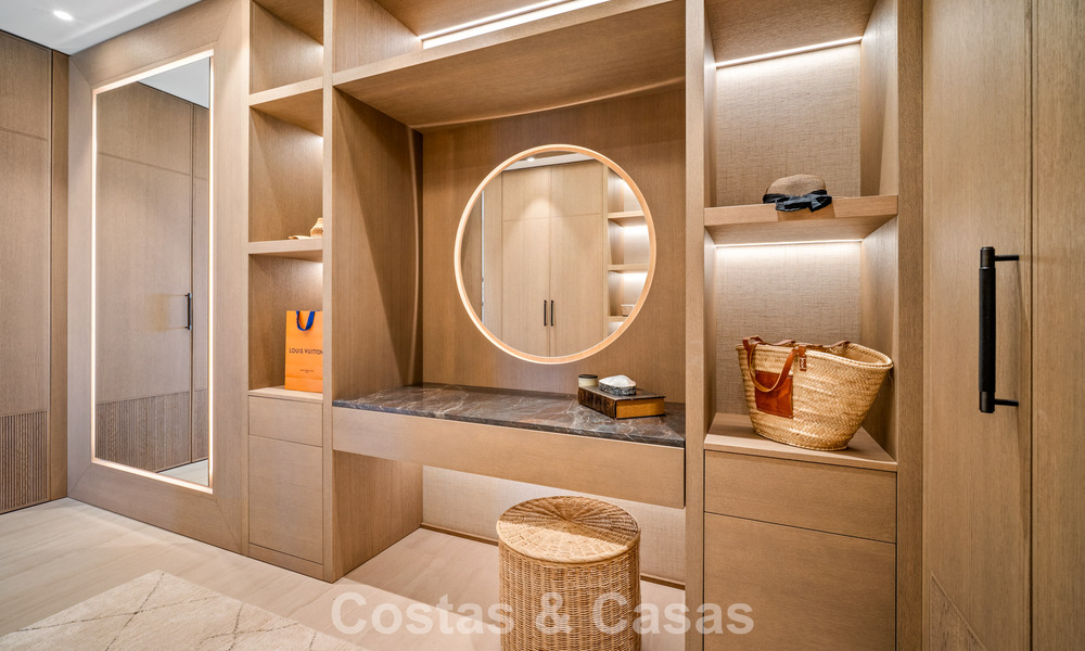 Casa con vistas panorámicas al mar en venta en un prestigioso complejo residencial cerrado en Nueva Andalucía, Marbella 788624