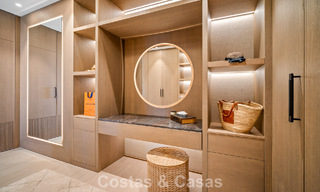 Casa con vistas panorámicas al mar en venta en un prestigioso complejo residencial cerrado en Nueva Andalucía, Marbella 788624 